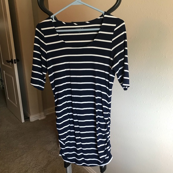 Pair of Maternity Shirts - Picture 5 of 7